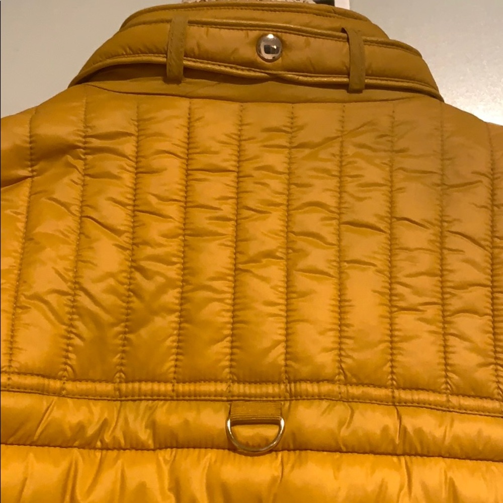 Vest - Picture 9 of 9